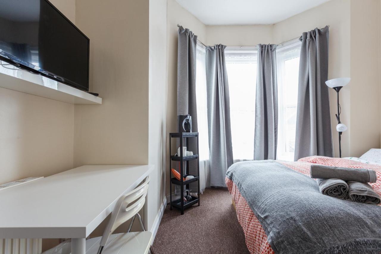 Shirley House 1, Guest House, Self Catering, Self Check In With Smart Locks, Use Of Fully Equipped Kitchen, Walking Distance To Southampton Central, Excellent Transport Links, Ideal For Longer Stays Buitenkant foto