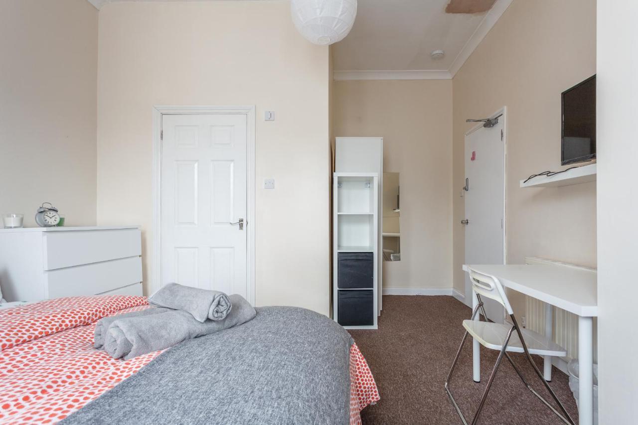 Shirley House 1, Guest House, Self Catering, Self Check In With Smart Locks, Use Of Fully Equipped Kitchen, Walking Distance To Southampton Central, Excellent Transport Links, Ideal For Longer Stays Buitenkant foto